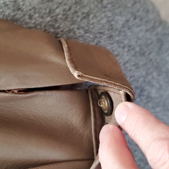 Leather jacket - Picture 2 of 7